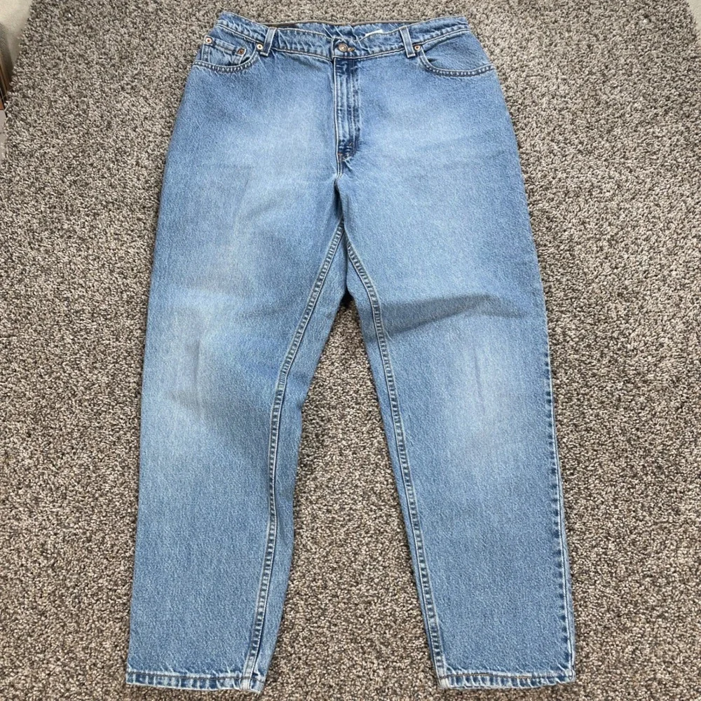 Vintage Levi's 550 Men's 34x30 Jeans USA Made 90s Tapered Leg Light Wash